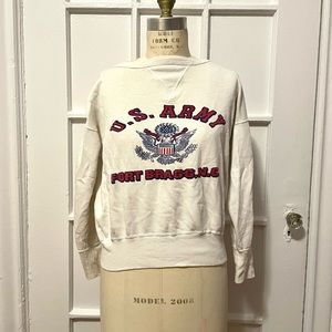 VINTAGE FORT BRAGG US ARMY SWEATER